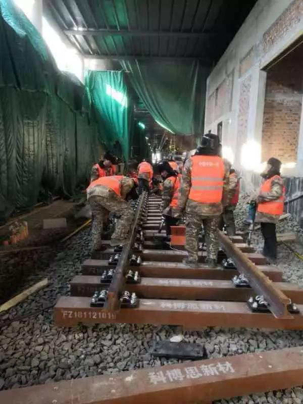 今日頭條、北京日報：13號線清河站撥線工程倒計時，京城地鐵首  次鋪上樹脂軌枕